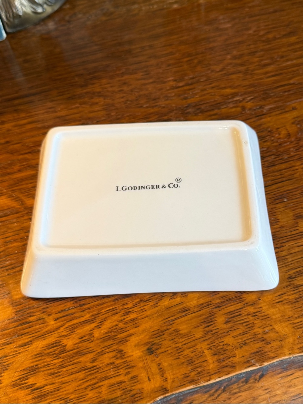 I. Godinger & Co. Turquoise Quatrefoil Porcelain Trinket Dish w/ Gold Trim - Picture 4 of 9